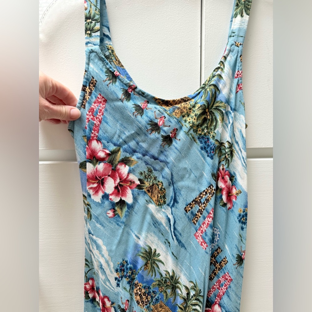 Vintage Hilo Hattie Dress with Aloha and Floral Hawaiian Print in Size XS